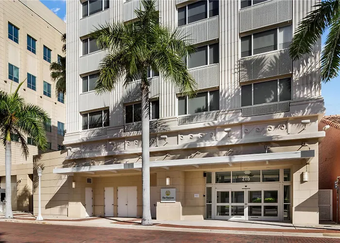 The Banyan Hotel Fort Myers Tapestry Collection By Hilton